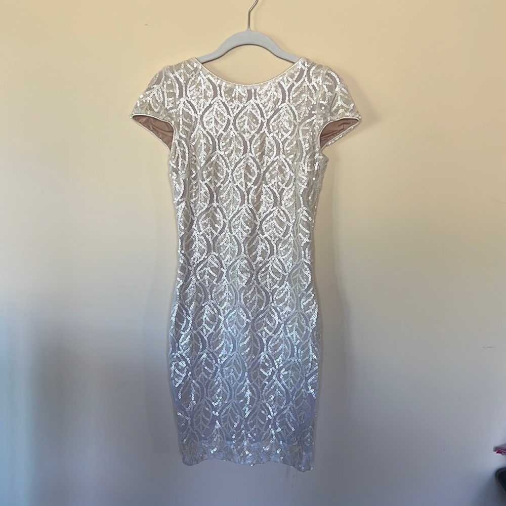 Dress the population white sequin short sleeve low back dress, size small
